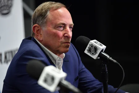 NHLPA fires back at Gary Bettman over no-trade clause comments