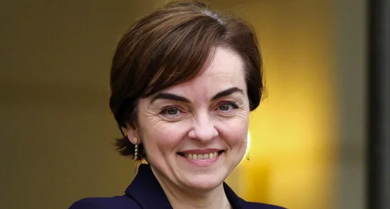 Christine Fr&eacute;chette se fait poursuivre pour une somme astronomique