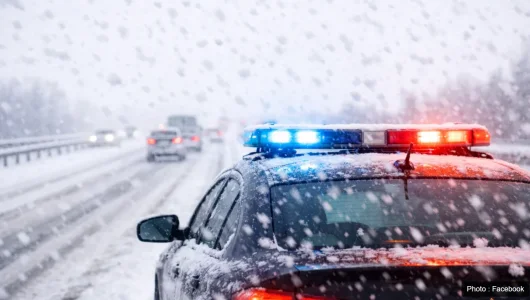 Important carambolage sur une route au Qu&eacute;bec... un jeune conducteur arr&ecirc;t&eacute;