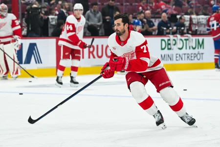 Montreal Canadiens reportedly have an offer ready for Dylan Larkin