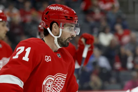 Dylan Larkin : la pression des Red Wings qui profite au Canadien