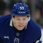 Are the Maple Leafs making mistake with how theyre using Easton Cowan?