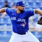 Los Angeles Angels sign former Toronto Blue Jays closer