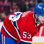 21 mars 2026; Montr�al, Qu�bec, Canada; Le d�fenseur des Canadiens de Montr�al, Noah Dobson (53), attend une mise au jeu contre les Islanders de New York durant la deuxi�me p�riode au Centre Bell.