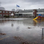 Inondations: une école envahie par 60 cm d\'eau