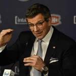 7 janvier 2018 ; Montréal, Québec, Canada ; Marc Bergevin, directeur général des Canadiens de Montréal, s\'adresse aux médias lors d\'une conférence de presse précédant le match contre les Canucks de Vancouver au Centre Bell.