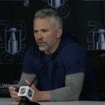L\'entra�neur-chef du Canadien de Montr�al, Martin St-Louis, en point de presse devant les m�dias.