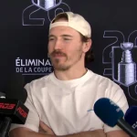 L'attaquant du Canadien de Montréal, Brendan Gallagher, en entrevue devant les médias.