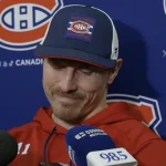 L'attaquant du Canadien de Montréal, Brendan Gallagher, en point de presse devant les médias à Brossard.