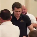 La réaction en direct de Gleb Pugachyov après sa sélection par le Canadien de Montréal, pendant le repêchage 2026 de la LNH.