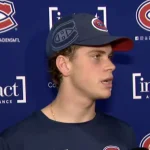 Timofei Runtso, du Canadien de Montréal, en conférence de presse devant les médias.