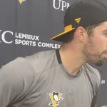 Le gardien Louis Domingue, en entrevue avec les Penguins de Pittsburgh.