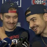 Arber Xhekaj et Florian Xhekaj, du Canadien de Montréal, en point de presse devant les médias.
