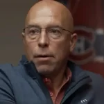 Le directeur général du Canadien de Montréal, Kent Hughes, dans le vestiaire de l'équipe au Centre Bell, pendant le repêchage.