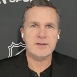 Le journaliste de TVA Sports, Renaud Lavoie, en entrevue à la télévision.