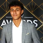 27 juin 2024 ; Las Vegas, Nevada, États-Unis ; Michael Hage foule le tapis rouge avant le début de la cérémonie des trophées de la LNH 2024 au Fontainebleau Las Vegas.