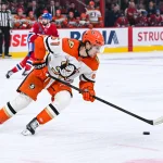 15 mars 2026 ; Montréal, Québec, Canada ; Cutter Gauthier (61), ailier gauche des Ducks d'Anaheim, contrôle la rondelle face aux Canadiens de Montréal durant la première période au Centre Bell.