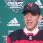 Xavier Bernard, avec les Devils du New Jersey lors du repêchage de la LNH (nouveau membre de l'organisation du Canadien de Montréal).