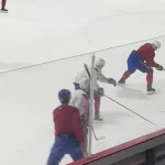 Surprise: un gros attaquant remplace Cole Caufield sur le premier trio du Canadien