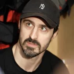 Le nouvel attaquant du Canadien de Montréal, Chris Kreider, en conférence de presse.