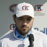 Le capitaine du Canadien de Montréal, Nick Suzuki, en conférence de presse.