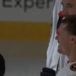 Geste posé par Nick Cousins avant l'hymne national contre le Canadien de Montréal, pour les Sénateurs d'Ottawa.