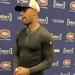 Le défenseur du Canadien de Montréal, Jayden Struble, en conférence de presse devant les médias.
