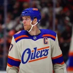 Edmonton Oilers centre Connor McDavid (97)