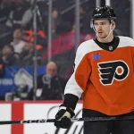 18 novembre 2024 ; Philadelphie, Pennsylvanie, États-Unis ; le défenseur des Flyers de Philadelphie Helge Grans (3) face à l'Avalanche du Colorado durant la troisième période au Wells Fargo Center.
