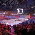 5 octobre 2017 ; Buffalo, New York, États-Unis ; Vue d'ensemble du KeyBank Center pendant l'hymne national avant un match entre les Sabres de Buffalo et les Canadiens de Montréal.
