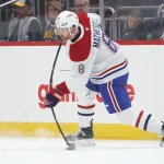 3 octobre 2026 ; Pittsburgh, Pennsylvanie, États-Unis ; le défenseur des Canadiens de Montréal Mike Matheson (8) décoche un tir frappé face aux Penguins de Pittsburgh lors de la première période au PPG Paints Arena.