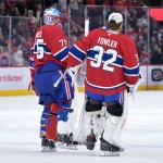 26 mars 2026 ; Montréal, Québec, Canada ; le gardien des Canadiens de Montréal Jakub Dobes (75) célèbre la victoire contre les Blue Jackets de Columbus avec son coéquipier et gardien Jacob Fowler (32) au Centre Bell.