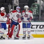 16 janvier 2025 ; Dallas, Texas, États-Unis ; le joueur de centre des Canadiens de Montréal Kirby Dach (77), le gardien de but Jakub Dobes (75) et le défenseur Arber Xhekaj (72) célèbrent sur la glace après avoir vaincu les Stars de Dallas à l'American Airlines Center.