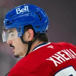 13 octobre 2026 ; Montréal, Québec, CAN ; Le défenseur des Canadiens de Montréal, Arber Xhekaj (72), observe la situation durant l'échauffement avant le match contre les Sabres de Buffalo au Centre Bell.