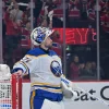 Mauvaise nouvelle confirm&eacute;e pour le gardien des Sabres Alex Lyon