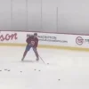 Alexander Zharovsky fait ses d&eacute;buts sur la glace &agrave; Brossard et un d&eacute;tail retient lattention