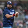John Schneider ejected after losing it on umpire