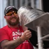 Nicolas Deslauriers closes Canadiens return talk with Hurricanes extension