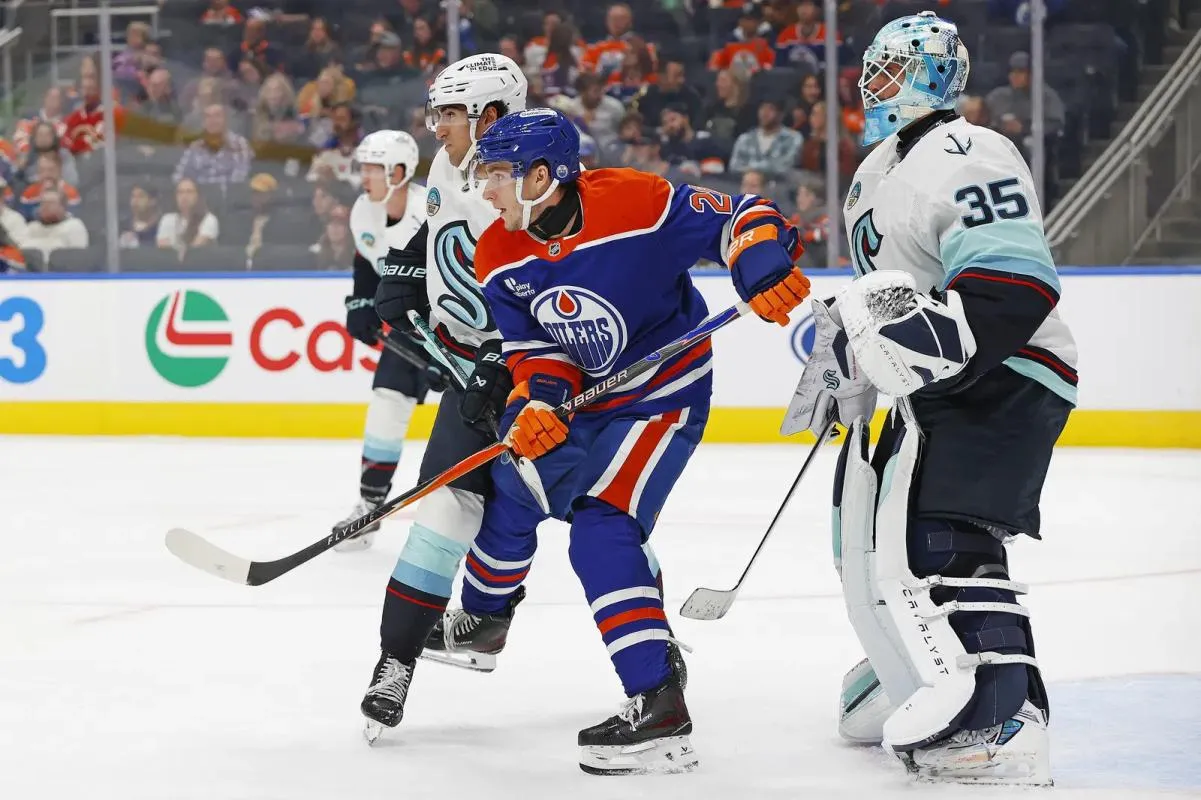 Quinn Hutson stats hockey Quinn Hutson stats hockey