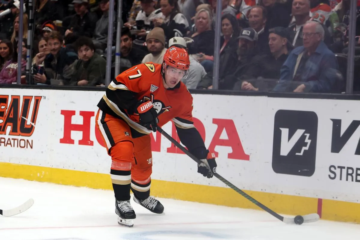 Frank Vatrano stats hockey