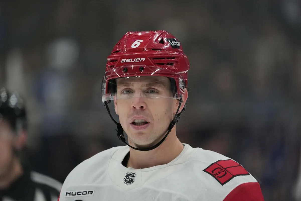 Mike Reilly stats hockey