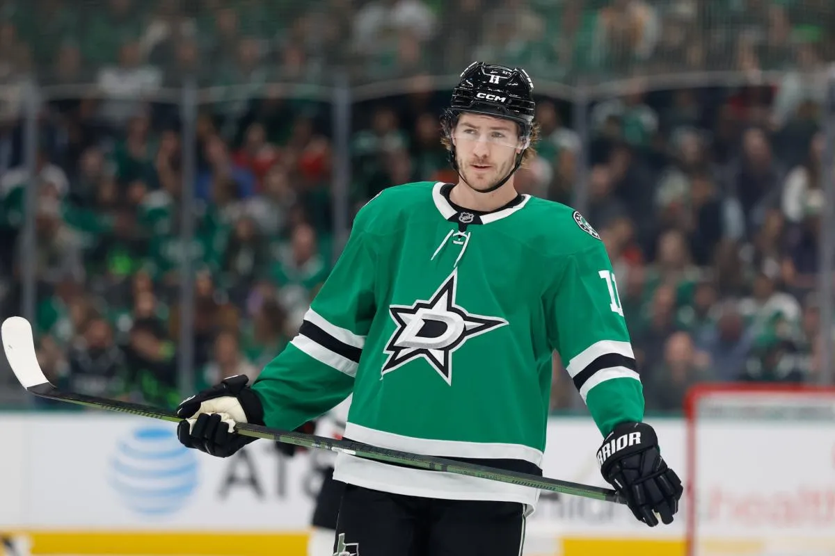 Nathan Bastian stats hockey