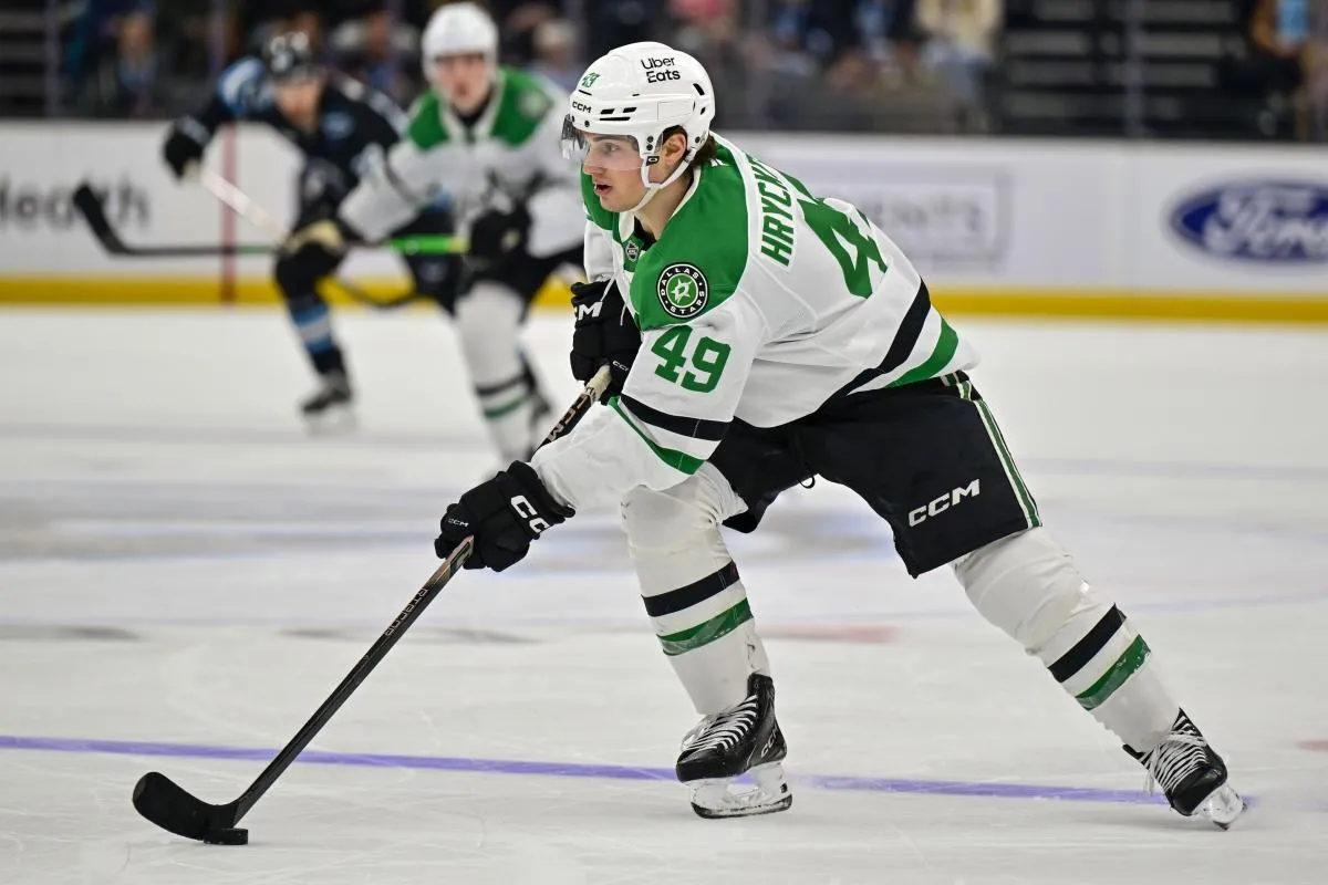 Justin Hryckowian stats hockey