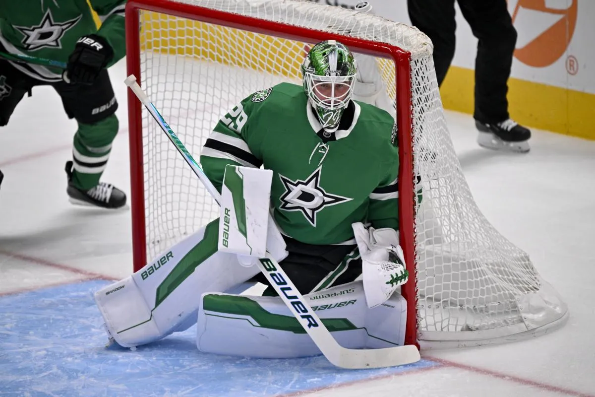 Jake Oettinger stats hockey