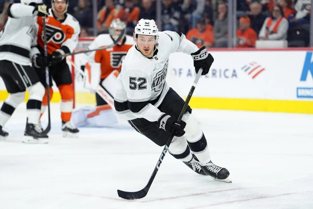 Taylor Ward stats hockey