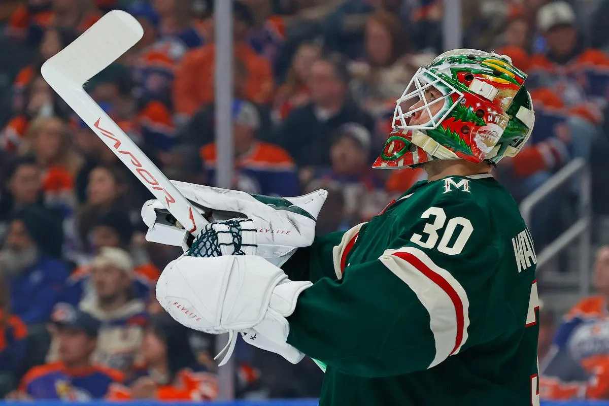 Jesper Wallstedt stats hockey