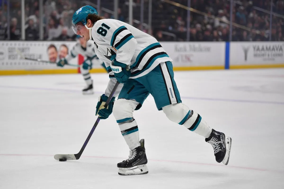 Adam Gaudette stats hockey