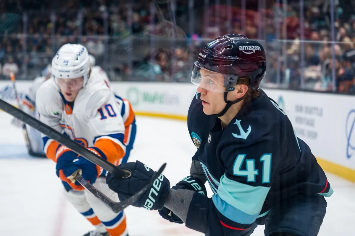 Ryker Evans stats hockey