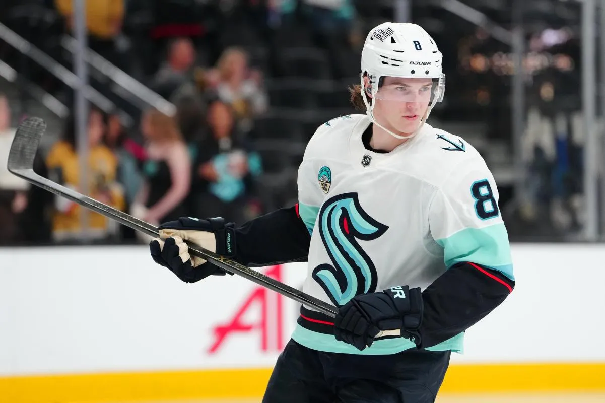 Cale Fleury stats hockey