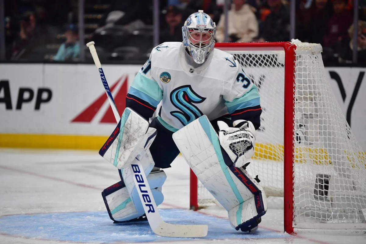 Philipp Grubauer stats hockey